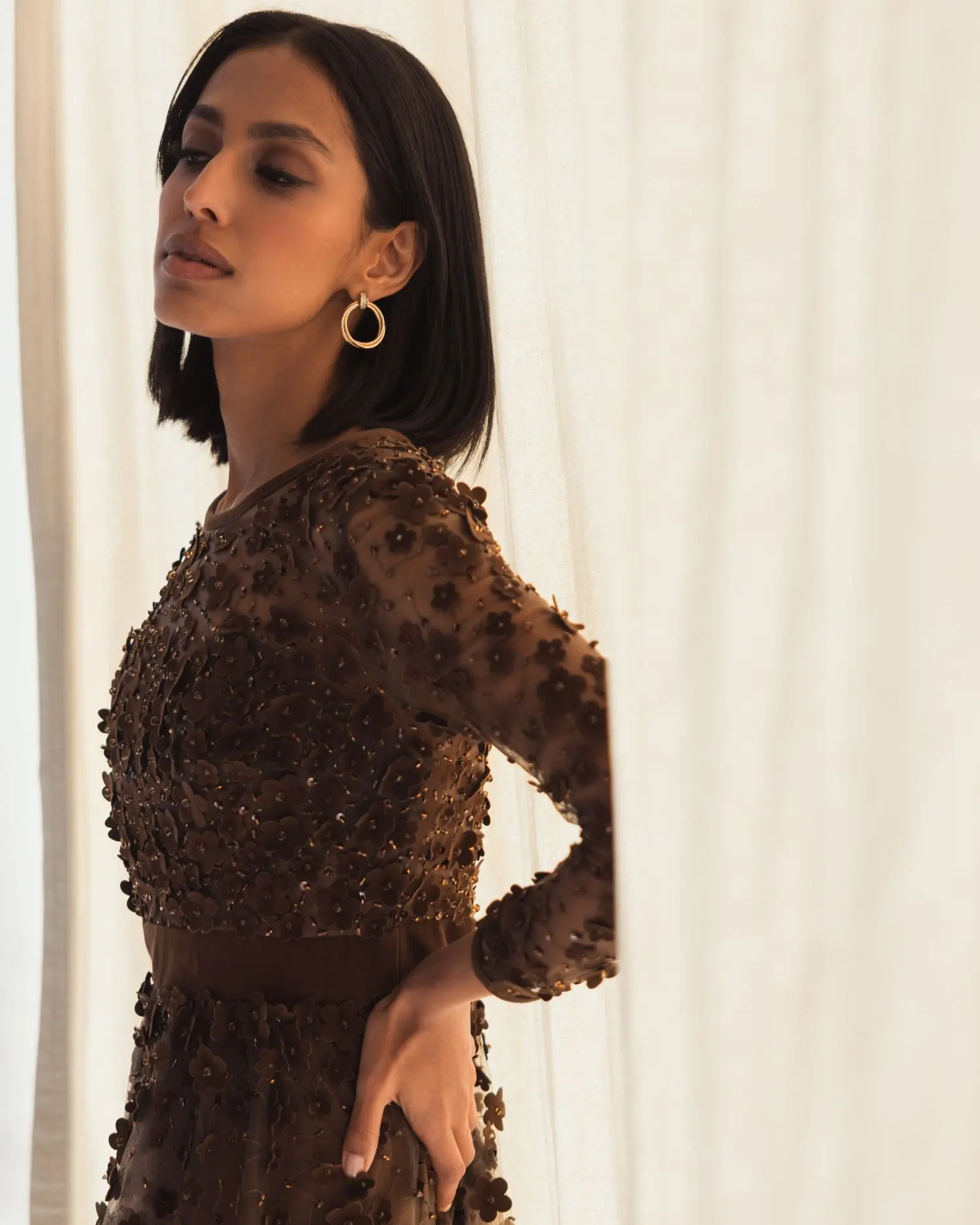 Brown Embellished Long Sleeve Velvet Trim A-Line Midi Dress - Image 5